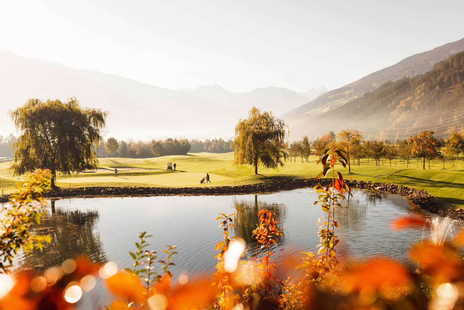 Golfplatz-Wasser-Cam-Herbst-8-Golfclub Zillertal